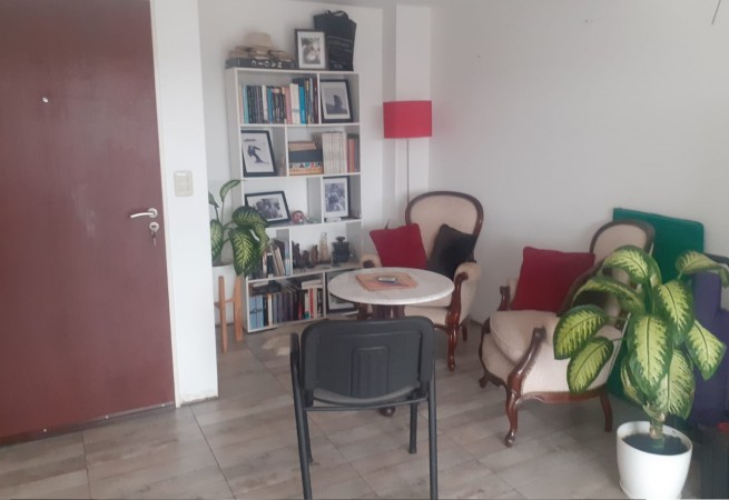 Dúplex con cochera y 2 balcones