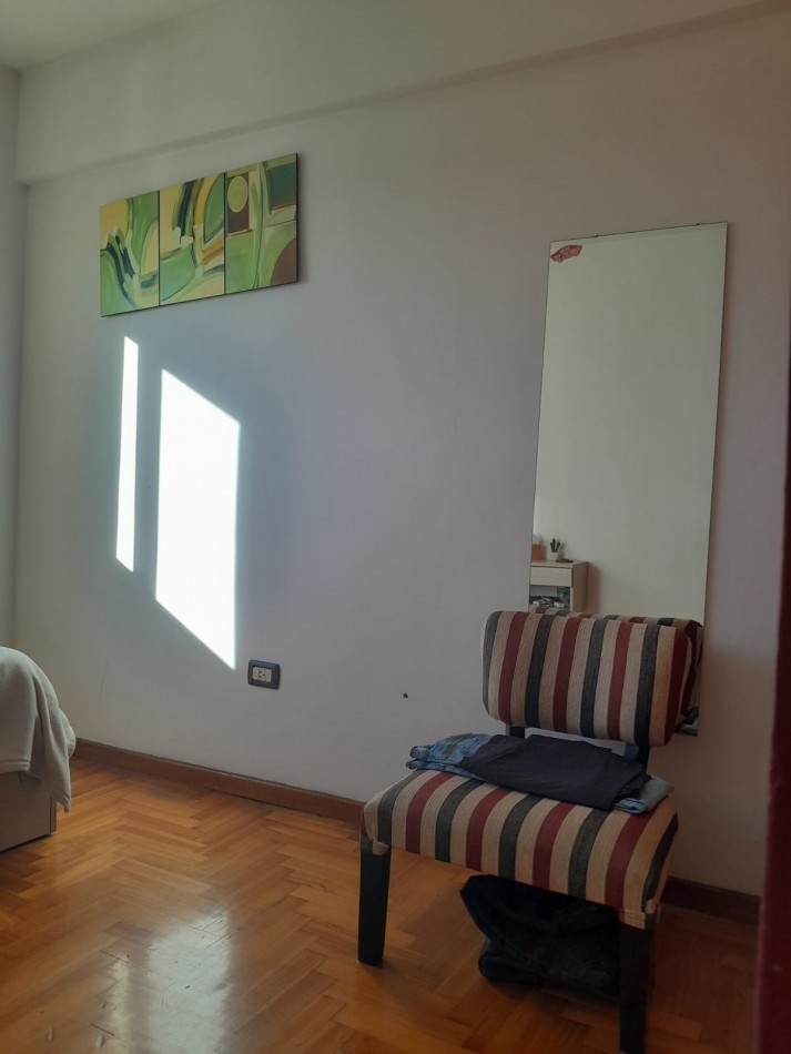 3 ambientes con balcon, todo luz y sol. Vista abierta