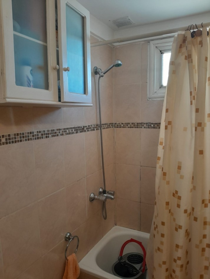 3 ambientes con balcon, todo luz y sol. Vista abierta