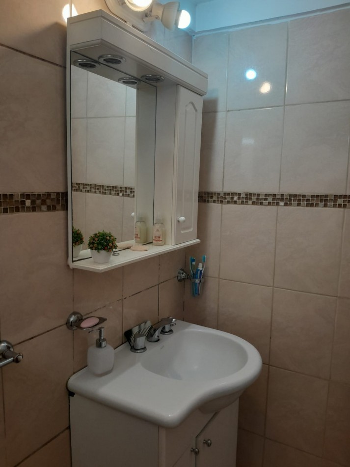 3 ambientes con balcon, todo luz y sol. Vista abierta