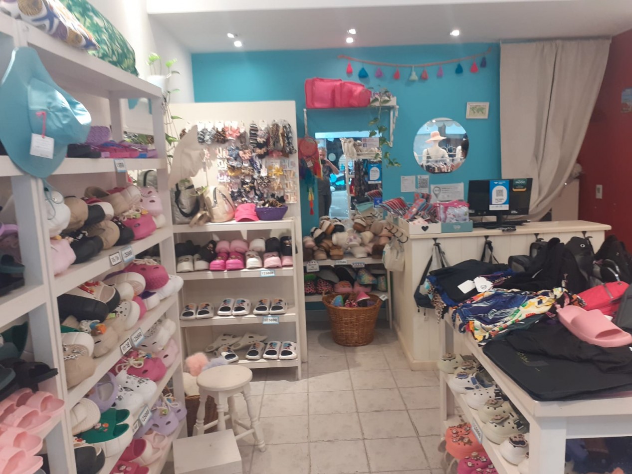 Local en alquiler en Laprida y Arenales