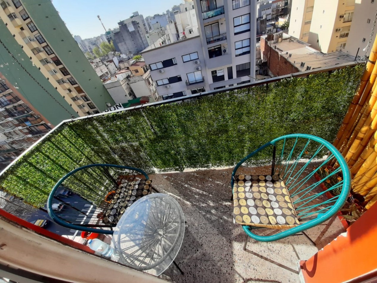 Monoambiente con balcon