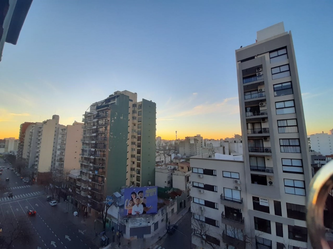 Monoambiente con balcon