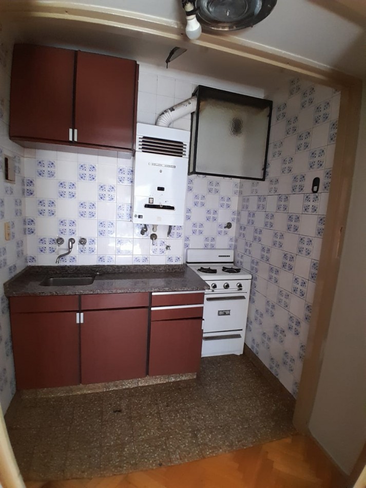 Luminoso 2 ambientes con balcon