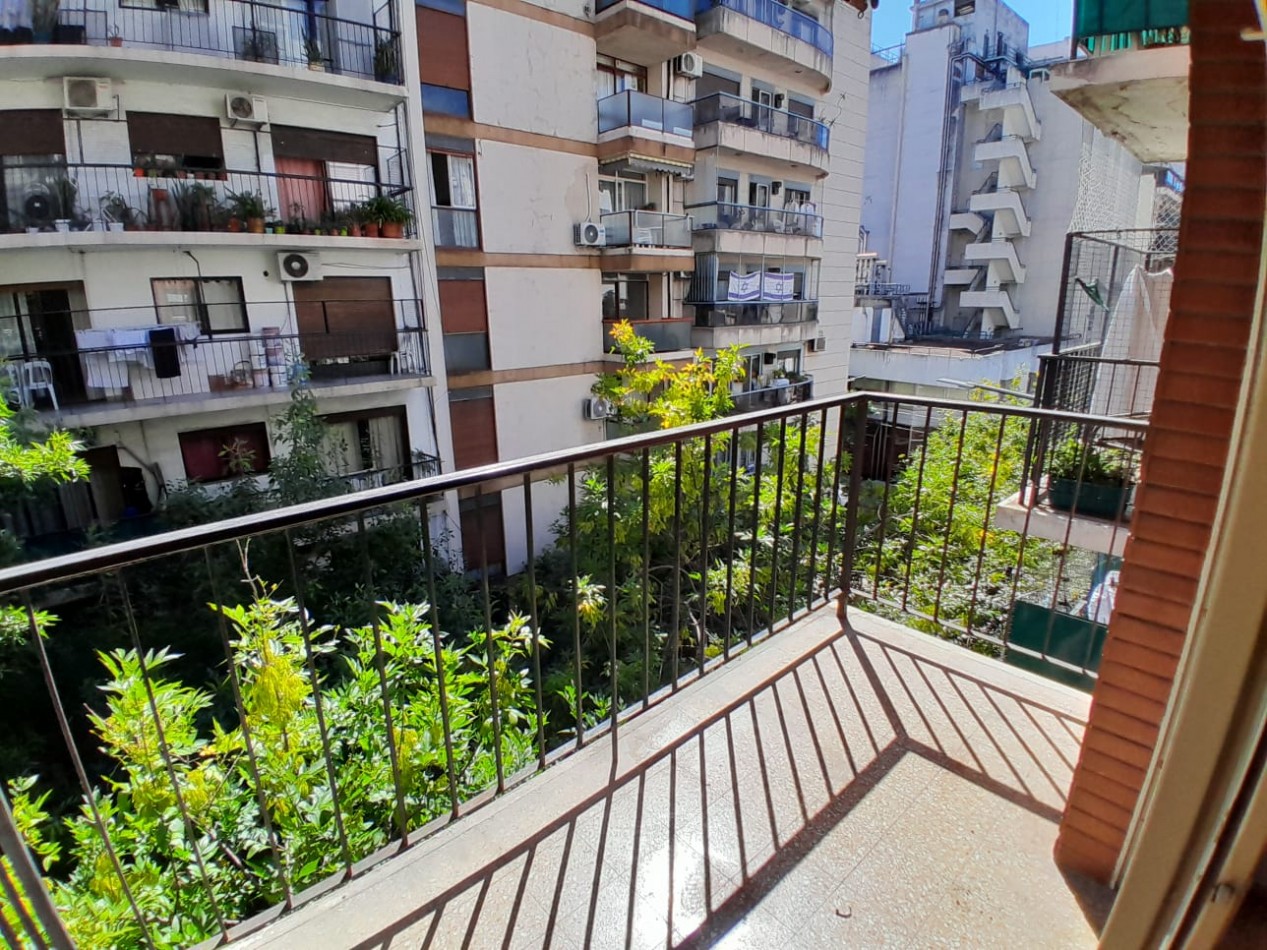Luminoso 2 ambientes con balcon
